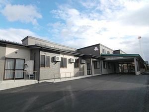 広々とした施設の外観