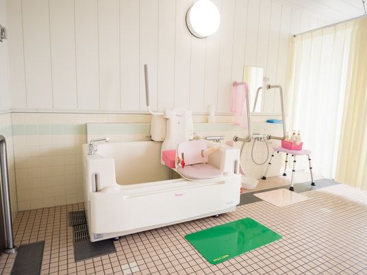 バリアフリー対応の浴室