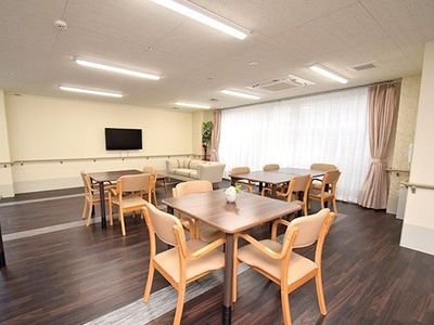 清潔感あるダイニングスペース