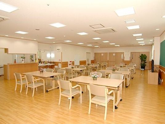 広々とした快適な食堂