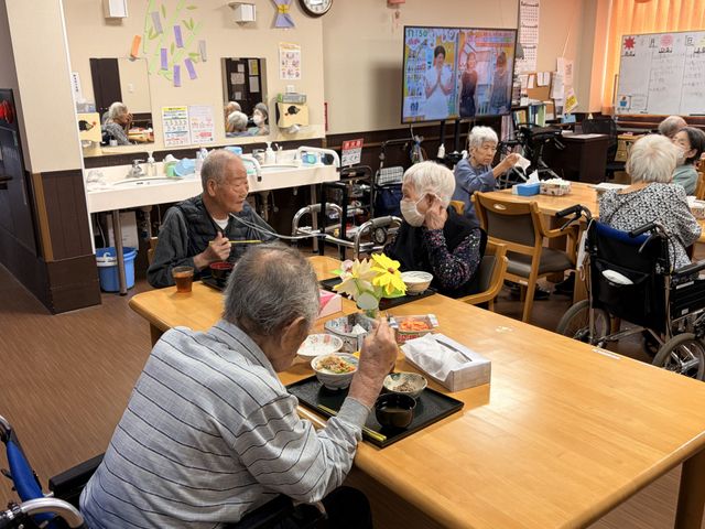 お食事中の様子