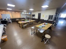広々としたラウンジ