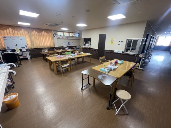 広々としたラウンジ