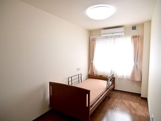 シンプルな個室の居室