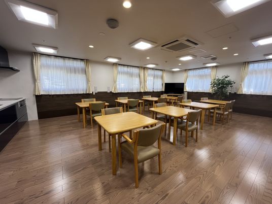 明るい食堂  