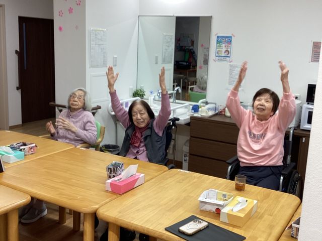 日常の体操の様子です