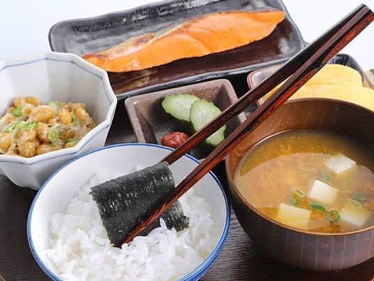 和食の食事セット