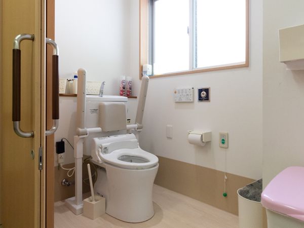 清潔なトイレの空間