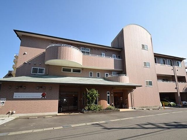 清潔感ある建物外観 外観 穏やかな雰囲気の外観です。きれいに整備されたこの場所で、新たな職場としての一日を想像してみてはいかがでしょうか。