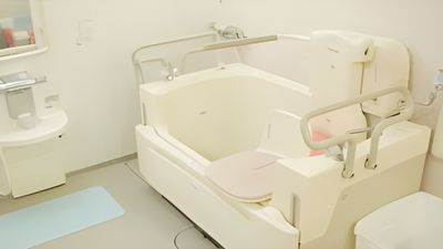 広々とした浴室