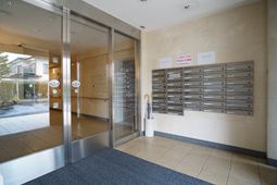 エントランスと郵便受け