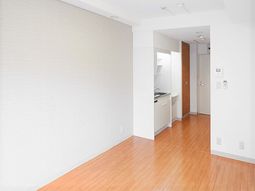 明るい居室の一角