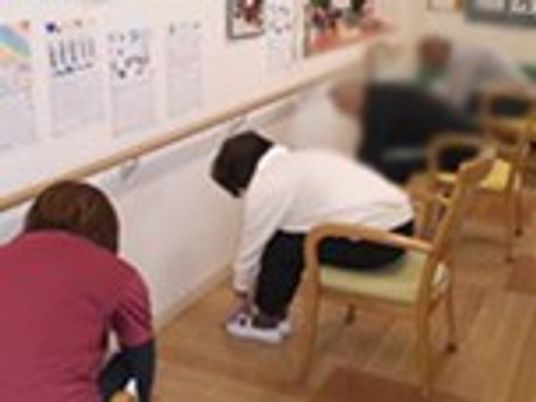 運動する方々の様子