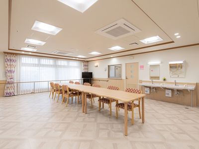 清潔感のあるダイニングルーム