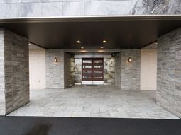 広々とした入口エリア