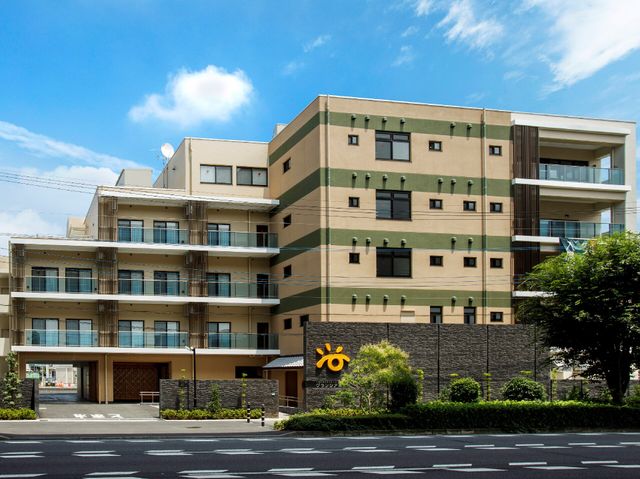 現代的な建物の外観