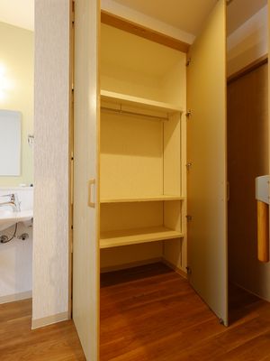 収納豊富な洗面台