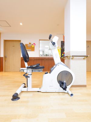 機能訓練室の運動器具