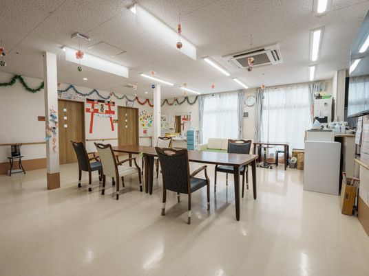 広々としたラウンジ