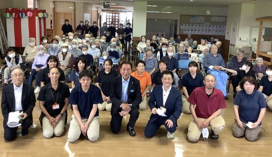 人々が集うホール