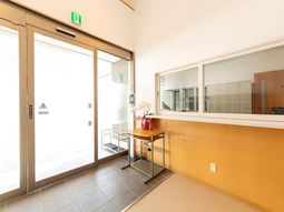 明るいエントランス