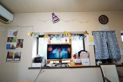 誕生日飾り付けのリビング