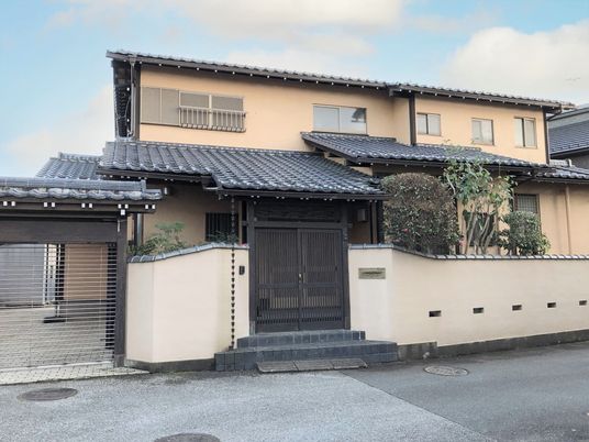 和風の建物外観