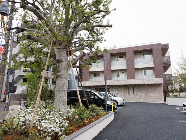 モダンな建物外観