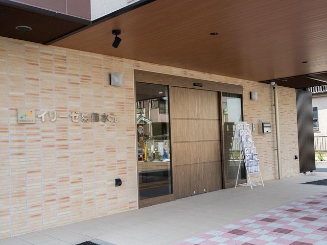 外観エントランス