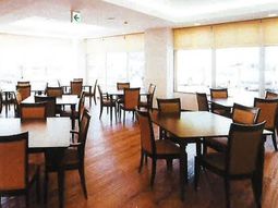 広々とした食堂の様子