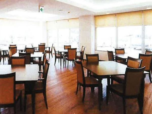 広々とした食堂の様子