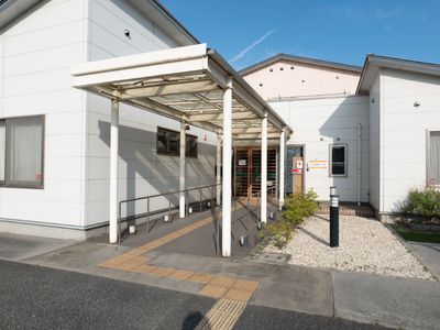 明るいエントランス風景