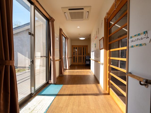 温かみのある通路