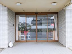 きれいなエントランスの風景