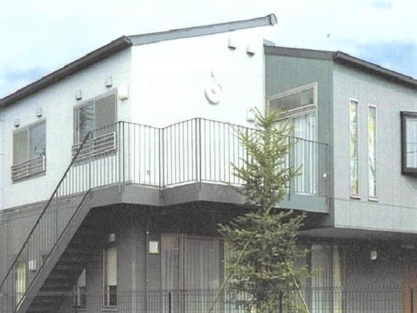 シックな建物外観