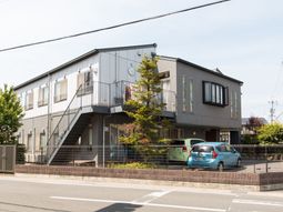 モダンな建物の外観