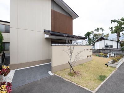 清潔感のある外観の建物