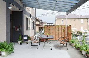 緑豊かなテラス