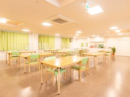 明るい食堂のインテリア