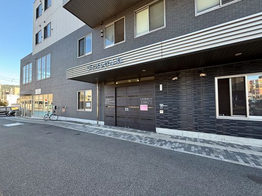 施設の外観