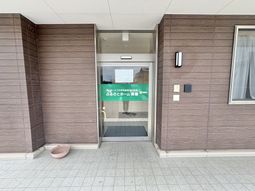 施設の入口  