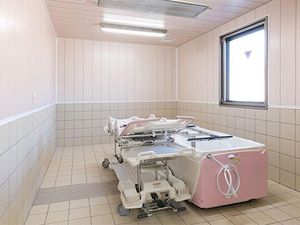 明るい浴室  