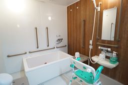 バリアフリー浴室設備