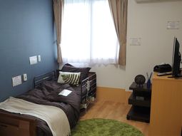 整った明るい居室