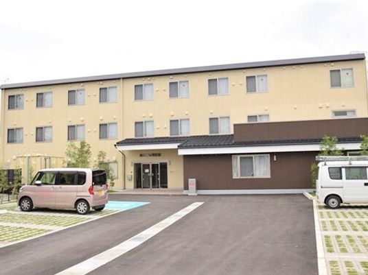 施設の落ち着いた外観