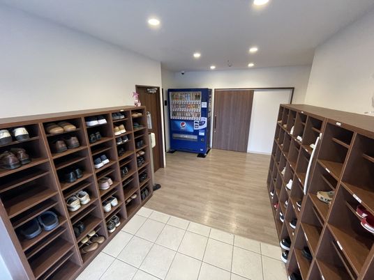 靴を収納する棚のエリア