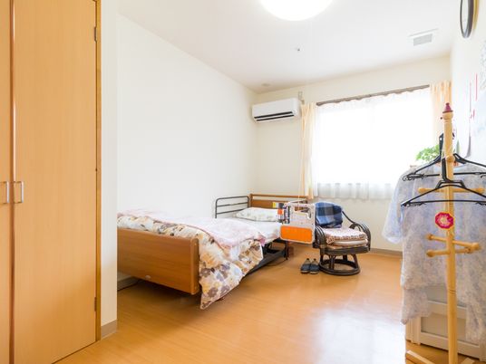 居室のシンプルな様子