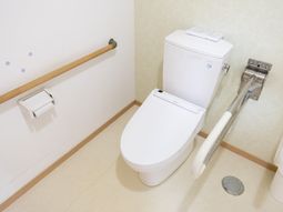 白い便器があるトイレ