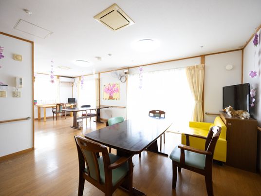明るい共用の部屋