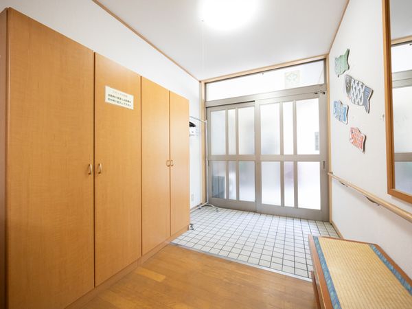 広い玄関